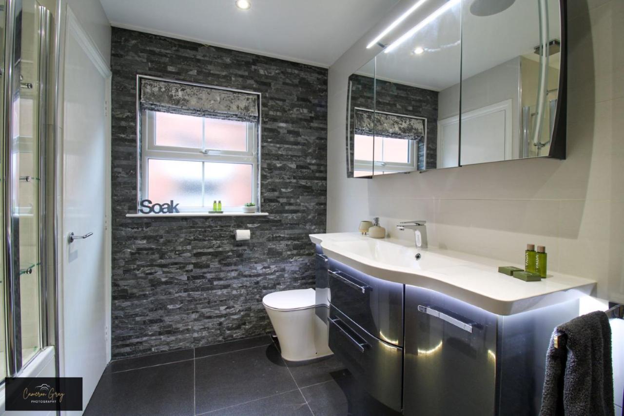 Nice 2 Bed House, Office, Wi-Fi, Free Parking ベルファスト エクステリア 写真