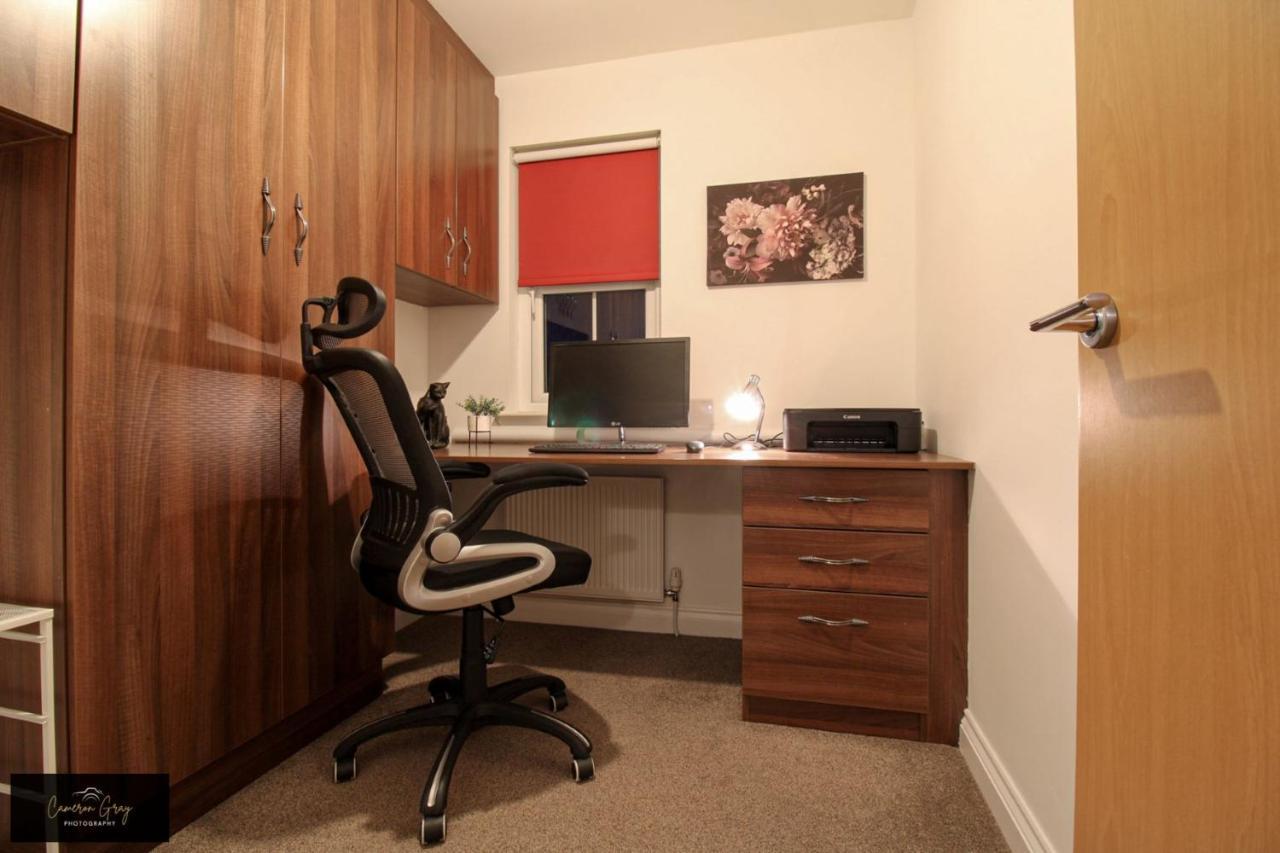 Nice 2 Bed House, Office, Wi-Fi, Free Parking ベルファスト エクステリア 写真